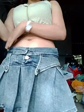 TrucBaby stripchat live cam model