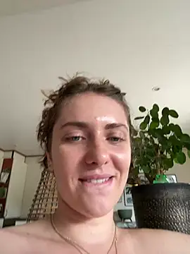 MariiD stripchat live cam model