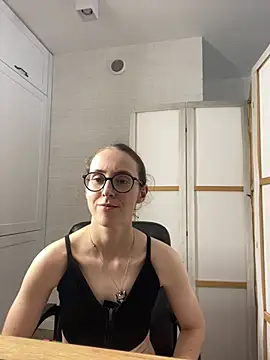 MartiniiSelenna stripchat live cam model