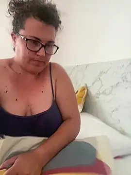 MonicaMorbida stripchat live cam model