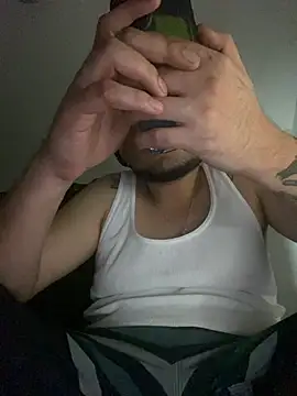 GusanoDelicioso stripchat live cam model