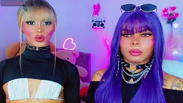 AdanKinng stripchat live cam model