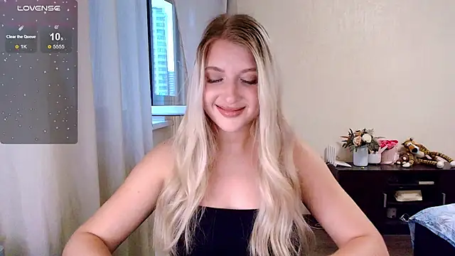 Evacadooo stripchat live cam model