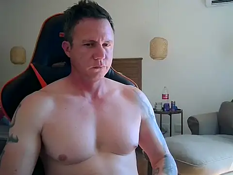 TroyDieselXXX stripchat live cam model
