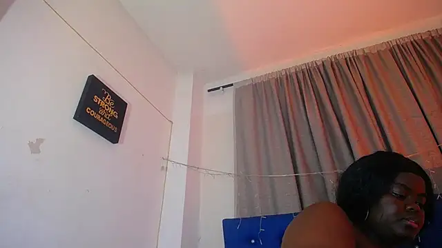 neighbor-ebony stripchat live cam model