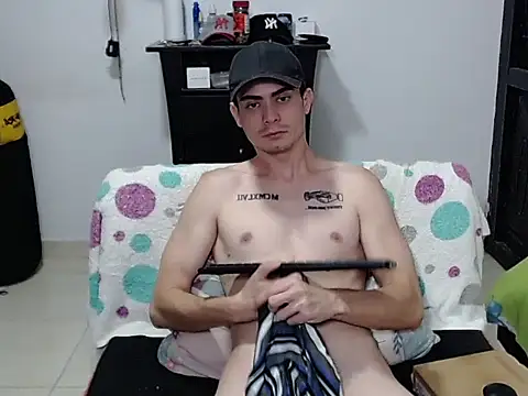 Zac_Efront stripchat live cam model