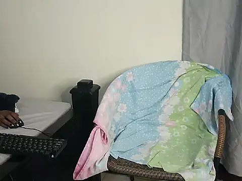 kittyslyer stripchat live cam model