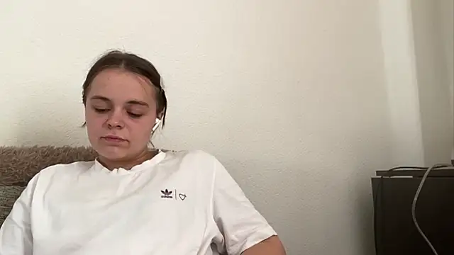 LorileeKaliszewski stripchat live cam model