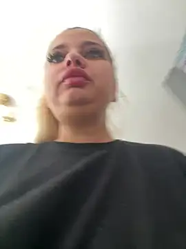 AllysonK stripchat live cam model