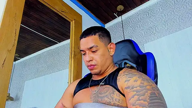 Damian09_ stripchat live cam model
