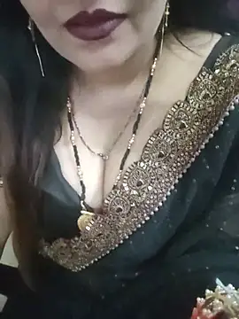 Mayuri77 stripchat live cam model