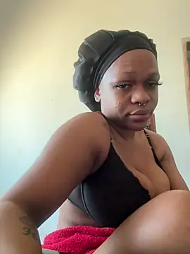 BonnyMolhada stripchat live cam model