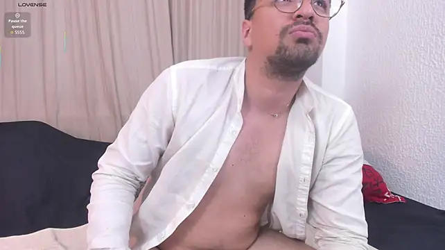 max_ed stripchat live cam model