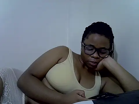 sawyer_ama stripchat live cam model