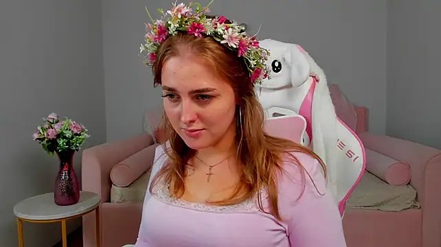 EllaBells stripchat live cam model