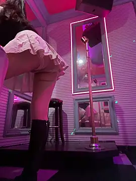 mollymm stripchat live cam model