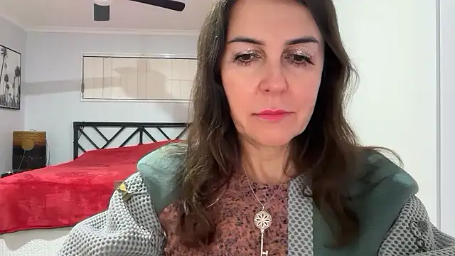 Jonellasa stripchat live cam model