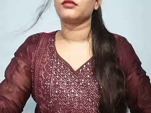 Adhiti_1 stripchat live cam model