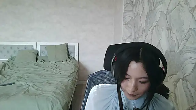 JacklynGingrich stripchat live cam model