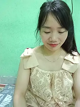 Yimy19 stripchat live cam model