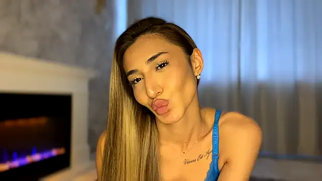 alissadreams stripchat live cam model