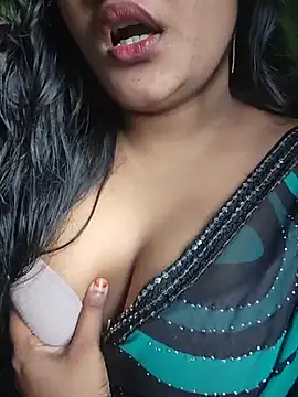 Aruna-1 stripchat live cam model