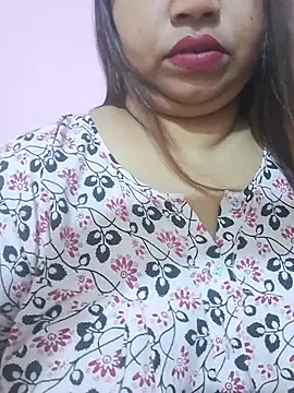 Ravina_patil1 stripchat live cam model