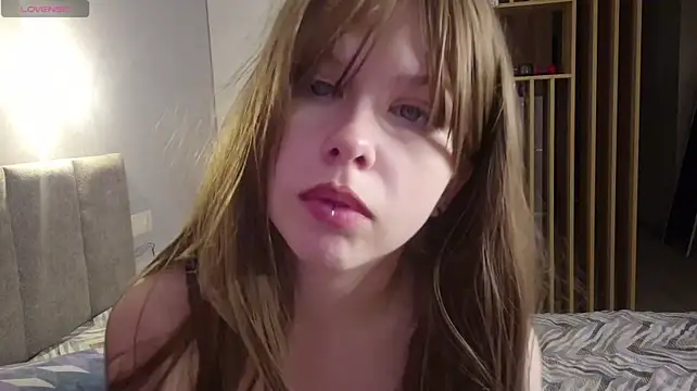 LynetHakes stripchat live cam model