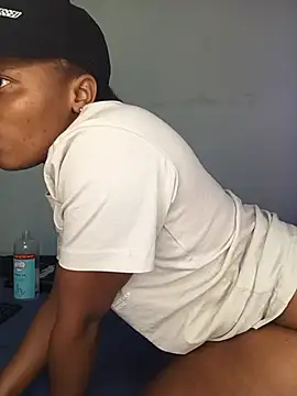 Sex_bomb30 stripchat live cam model