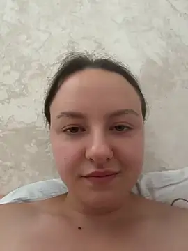 hellopussymeow stripchat live cam model