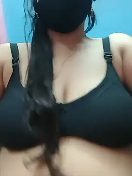 diptidey stripchat live cam model