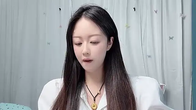 xiaomei1122 stripchat live cam model