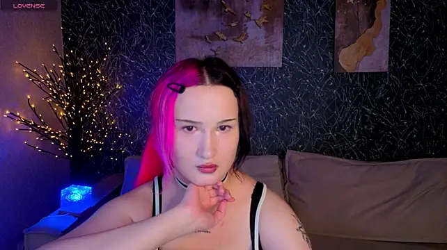 Ekimmj_age stripchat live cam model