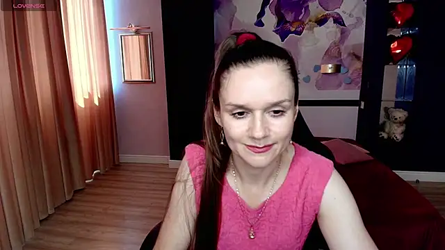 AriaGray stripchat live cam model