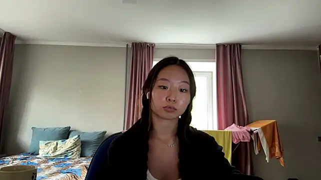 NorahHeelan stripchat live cam model