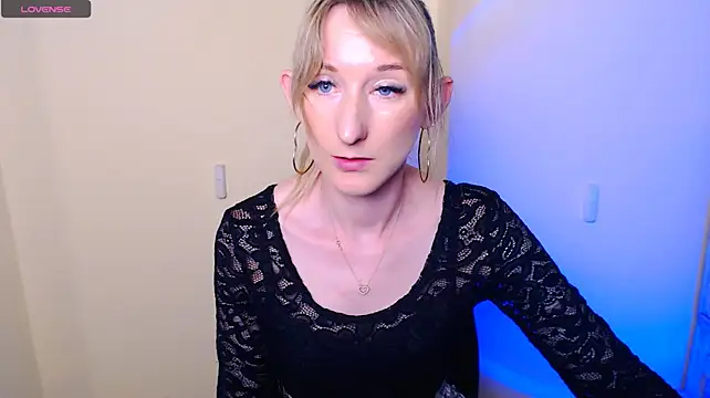 AmandaSell stripchat live cam model