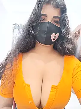 Nodi- stripchat live cam model
