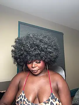 WomanNextdoor1 stripchat live cam model