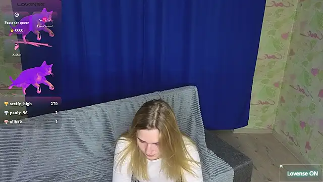 HelenMartines stripchat live cam model
