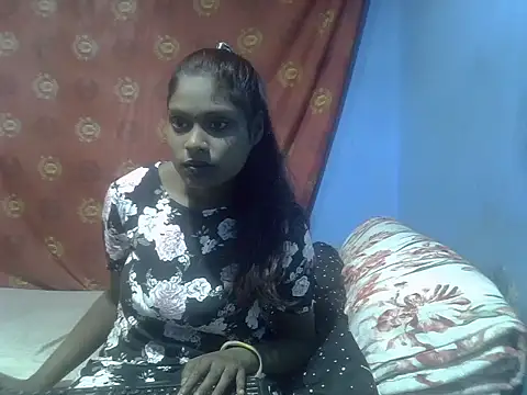 Indiansmiley01 stripchat live cam model
