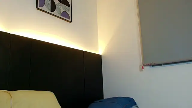 Kiara_ro_ stripchat live cam model