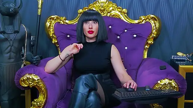 LaraMaeve stripchat live cam model