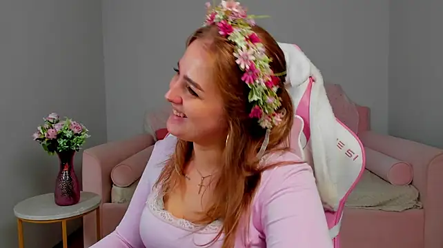 EllaBells stripchat live cam model