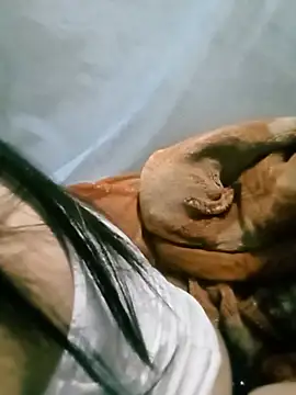Ozenli- stripchat live cam model