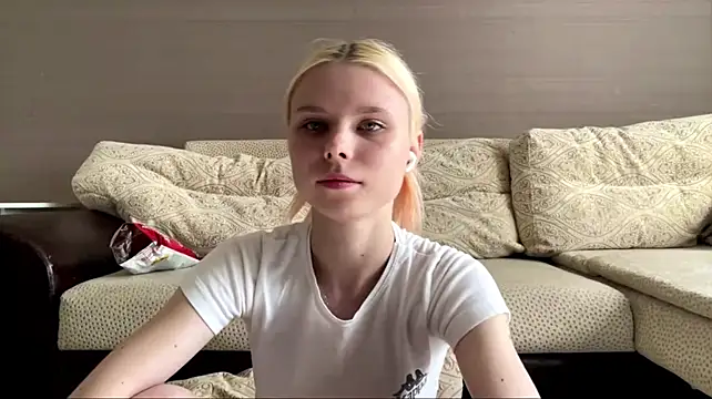 EdwinaDespres stripchat live cam model