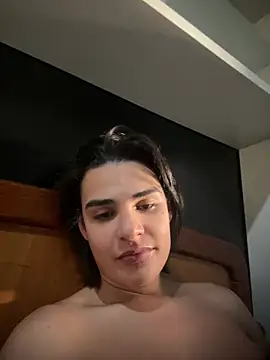 Sollanokm stripchat live cam model