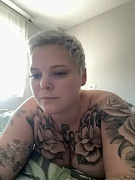 LikaBerry1 stripchat live cam model