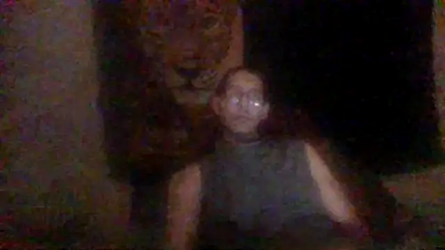 ThrowedWorldWide stripchat live cam model