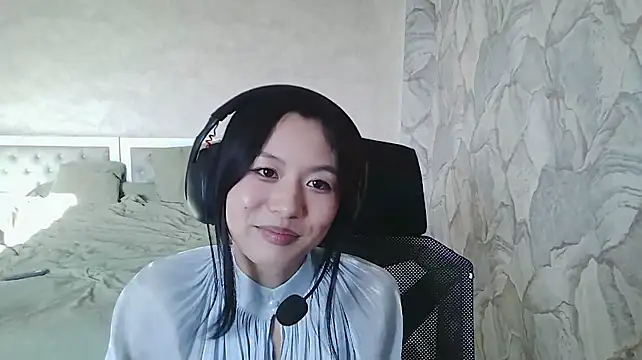 JacklynGingrich stripchat live cam model