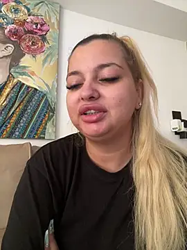AllysonK stripchat live cam model